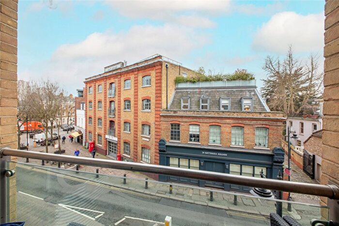 2 Bedroom Flat To Rent In Battersea Square, London, SW11