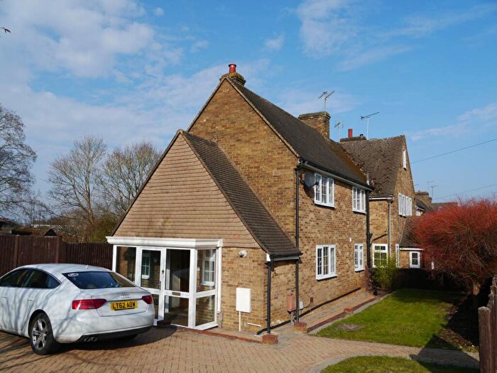 3 Bedroom End Of Terrace House To Rent In Lockley Crescent, Hatfield, AL10