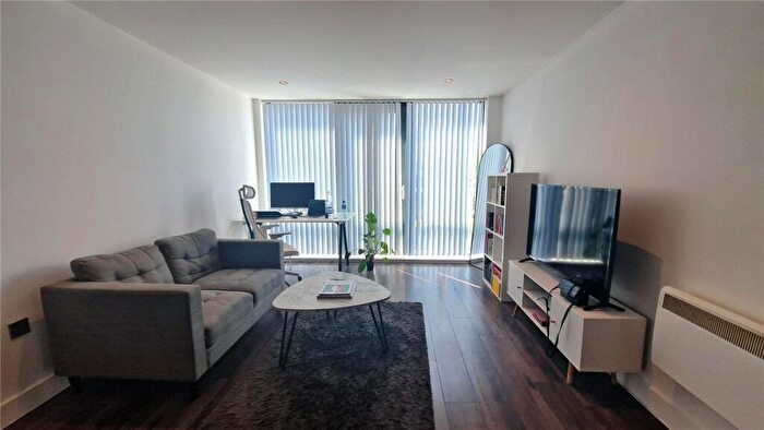 1 Bedroom Apartment To Rent In Sand Pits, Birmingham, B1