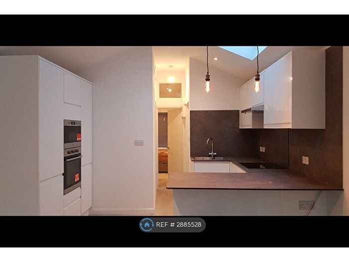 1 Bedroom Detached House To Rent In Pickford Lane, Bexleyheath, DA7
