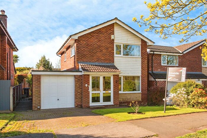 3 Bedroom Detached House For Sale In Dalehead Road, Leyland, Lancashire, PR25