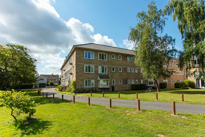 2 Bedroom Flat To Rent In Keswick Hall, Keswick, Norwich, NR4