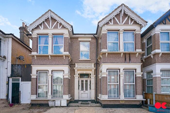 1 Bedroom Flat To Rent In Valentines Road, Ilford, IG1