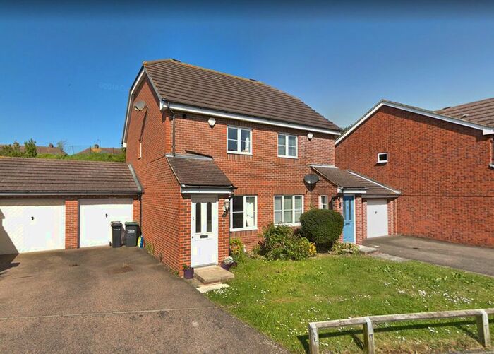 2 Bedroom Semi-Detached House To Rent In Mermaid Close, Gravesend, Kent, DA11