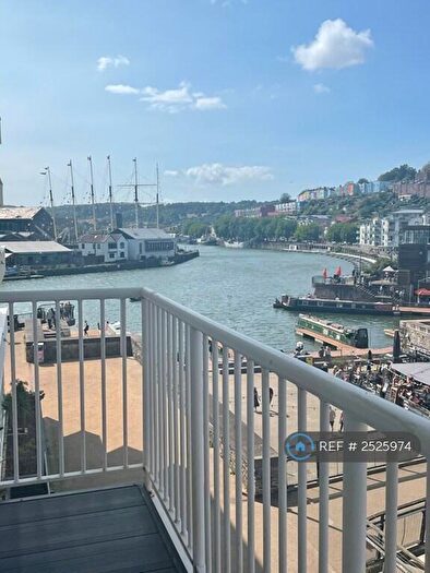 2 Bedroom Flat To Rent In The Crescent, Bristol, BS1