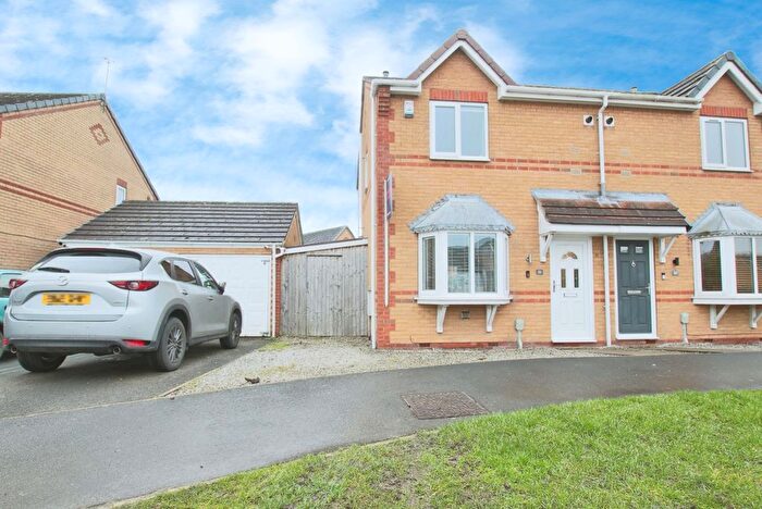 2 Bedroom Semi-Detached House For Sale In Hemble Way, Kingswood, Hull, HU7