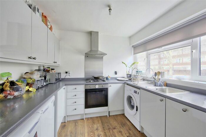 4 Bedroom Maisonette To Rent In Winders Road, SW11