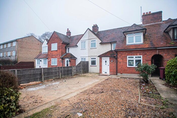 3 Bedroom Semi-Detached House To Rent In Shinfield Road, Reading, Berkshire, RG2