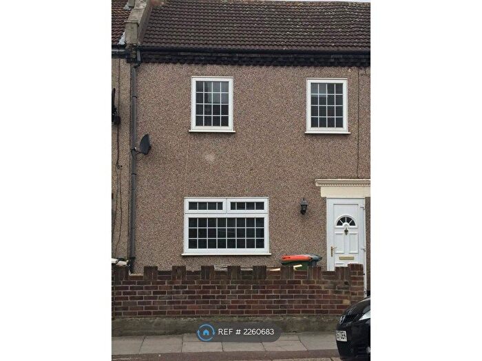 4 Bedroom Terraced House To Rent In Wellington Road, London, E6