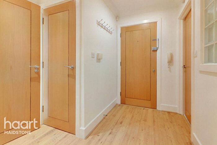 1 Bedroom Apartment For Sale In Orchard Close, Orchard Street, Maidstone, ME15