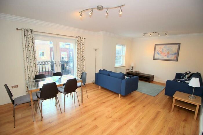 2 Bedroom Flat To Rent In Grove Park Crescent, Gosforth, Newcastle Uopn Tyne, NE3