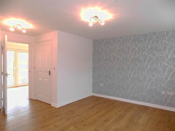 3 Bedroom End Of Terrace House For Sale In Castle Drive, Margate, CT9
