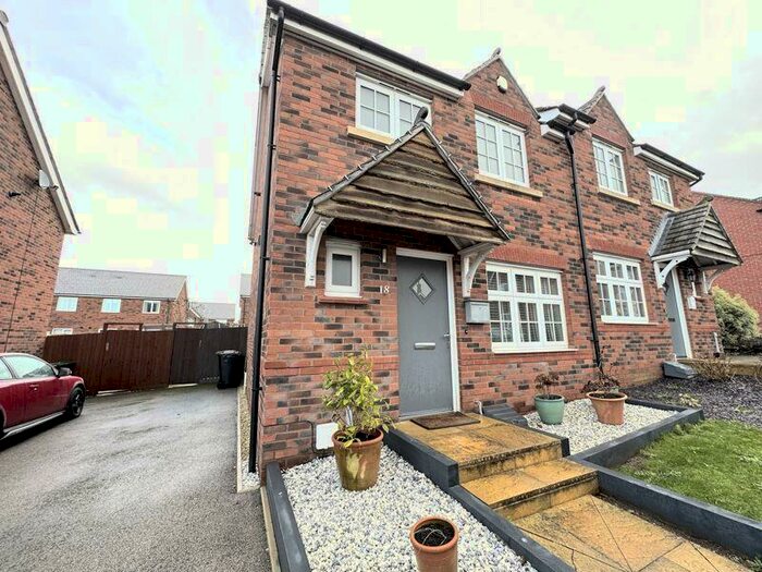3 Bedroom Semi-Detached House To Rent In Ashford Way, Swadlincote, DE11