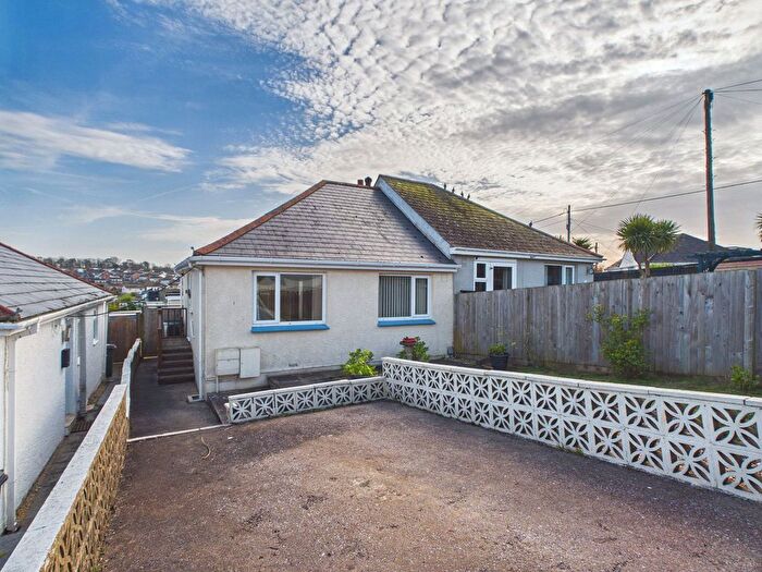 2 Bedroom Semi-Detached Bungalow For Sale In Barton Road, Paignton, TQ3