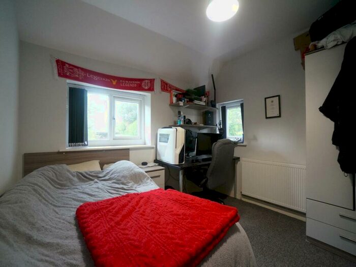 2 Bedroom Flat To Rent In Deiniol Road, Apartment D, Bangor, Gwynedd, LL57