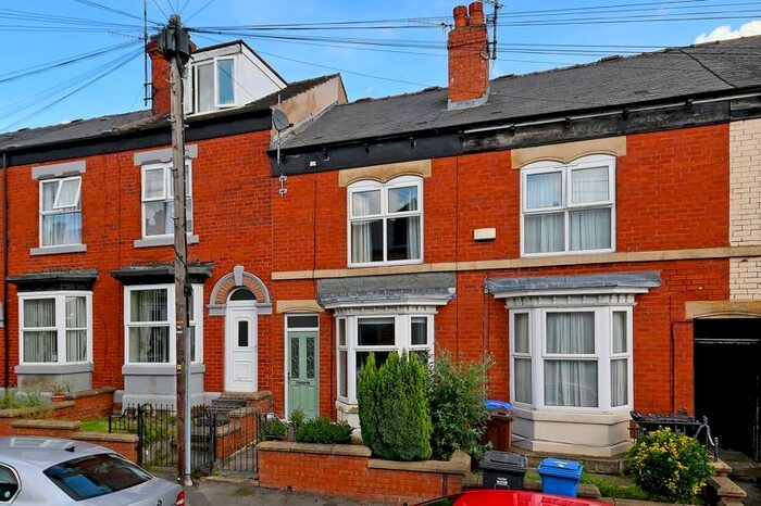 3 Bedroom Terraced House To Rent In Vincent Road, Sheffield, S7