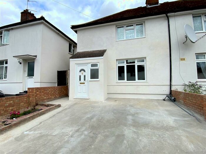 3 Bedroom Semi-Detached House To Rent In Rosebery Road, Kingston Upon Thames, KT1