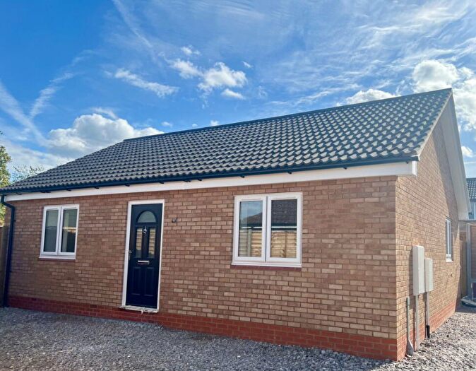 2 Bedroom Detached Bungalow For Sale In Keaton Close, Crownhill, Milton Keynes, MK8