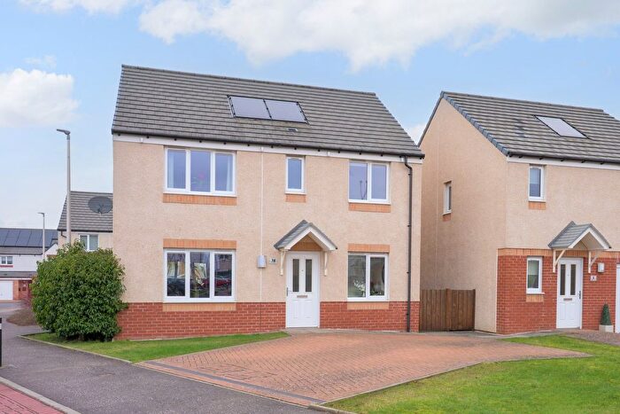 4 Bedroom Detached House For Sale In Bensfield Drive, Falkirk, FK2