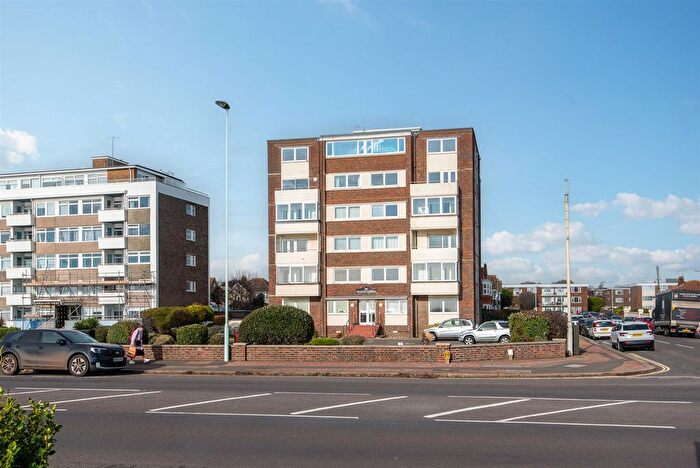 2 Bedroom Flat For Sale In Seaview Road, Worthing, BN11
