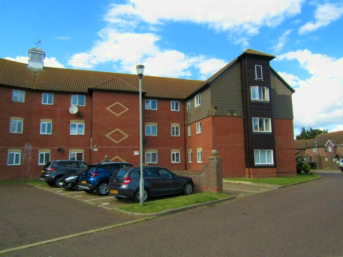 1 Bedroom Flat To Rent In Weymouth Close, Clacton-On-Sea, CO15