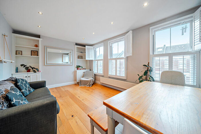 2 Bedroom Apartment For Sale In Northlands Street, Camberwell, London, SE5