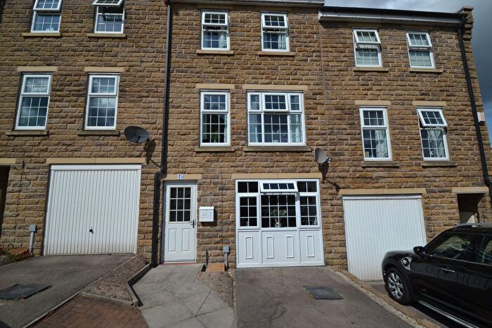 5 Bedroom Terraced House For Sale In Myers Close, Idle, Bradford, BD10