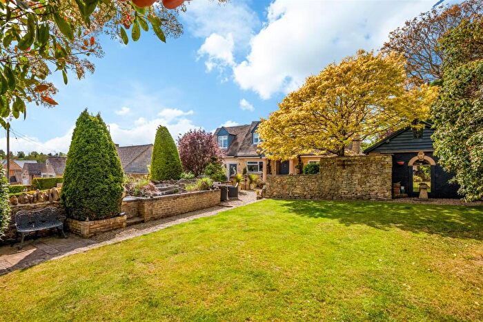 5 Bedroom Detached House For Sale In Cooks Lane, Salford, OX7