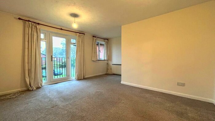 2 Bedroom Apartment To Rent In Elm Court, Durham Road, Sandhurst, Berkshire, GU47