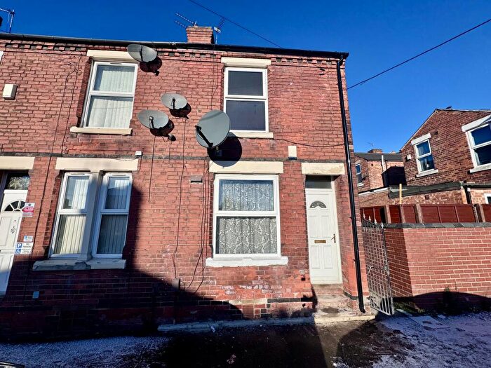 3 Bedroom Apartment To Rent In Tissington Road, Forest Fields, NG7