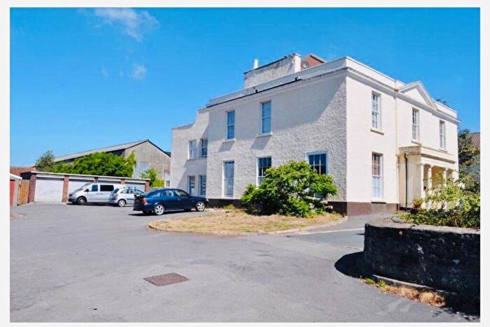 1 Bedroom Flat For Sale In Grange Court, Hanham, Bristol, BS15