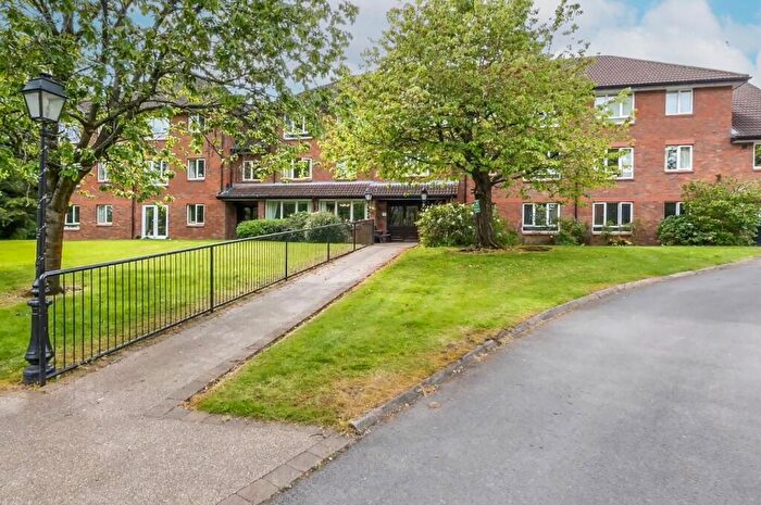 1 Bedroom Apartment For Sale In Edge Lane, Stretford, Manchester, M32