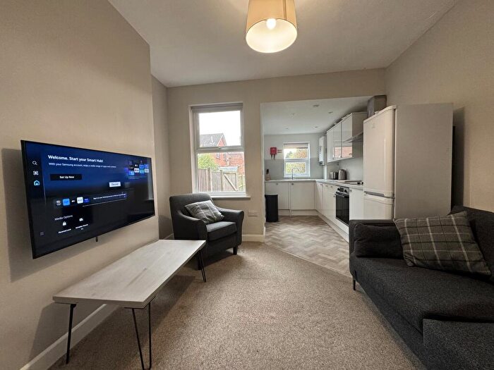 3 Bedroom House To Rent In Wollaton Road, Beeston, East Midlands, NG9