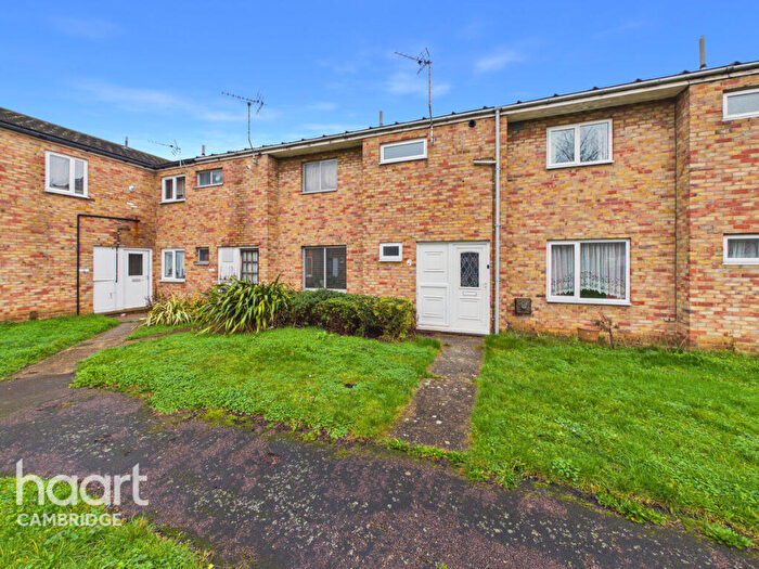 3 Bedroom Terraced House For Sale In Craister Court, Cambridge, CB4