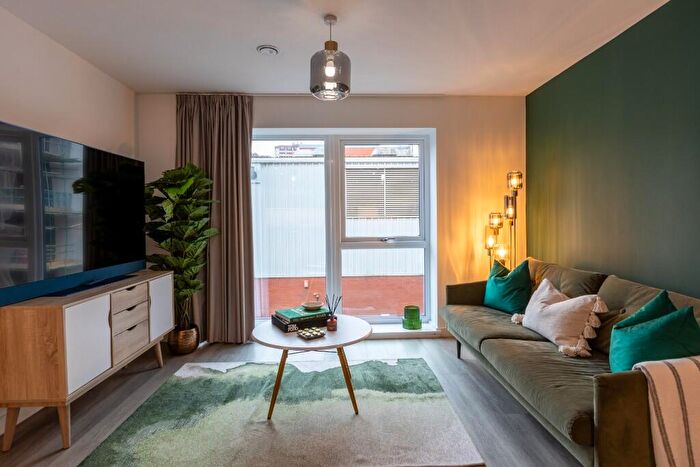 2 Bedroom Flat To Rent In Flat, Sherborne Place, Birmingham, B16