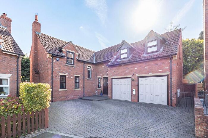 5 Bedroom Detached House For Sale In Foss Garth, Wilberfoss, York, YO41