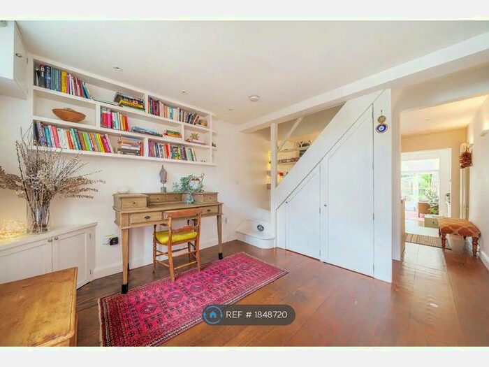 2 Bedroom Semi-Detached House To Rent In Vicarage Road, Oxford, OX1