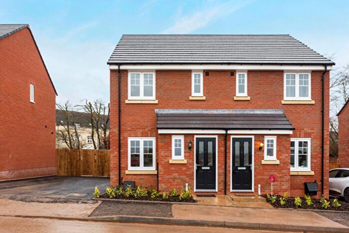 2 Bedroom Semi-Detached House To Rent In Edgehill Drive, Stratford-upon-Avon, CV37