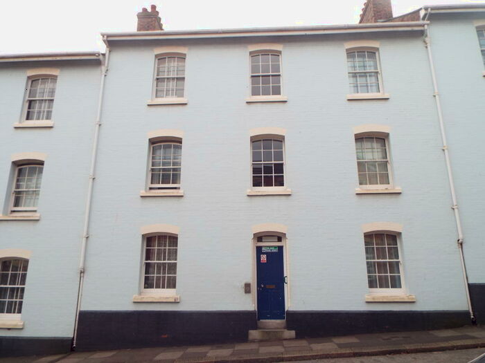 2 Bedroom Apartment To Rent In How Street, Plymouth *Zero Deposit Guarantee Available*, PL4