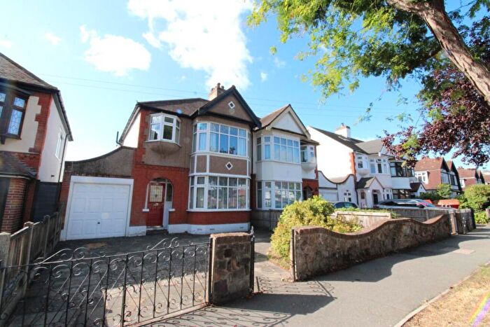 3 Bedroom Semi-Detached House For Sale In Park Drive, Upminster, Essex, RM14