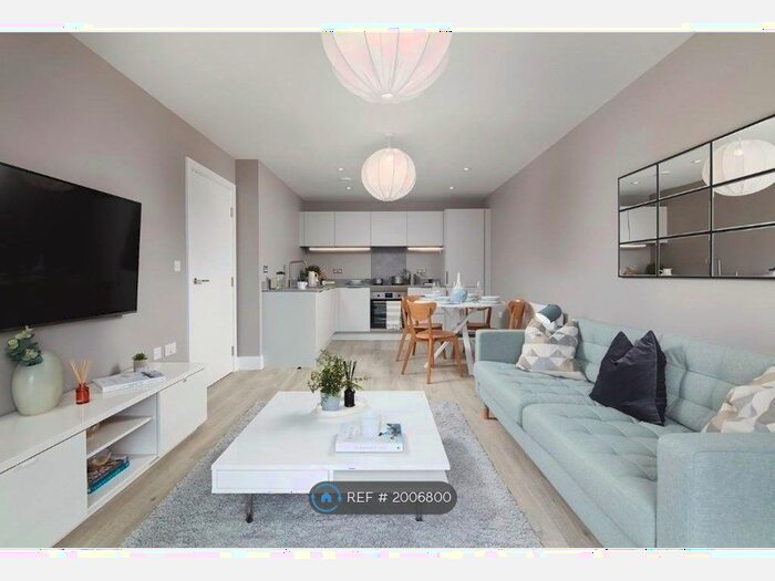 1 Bedroom Flat To Rent In Sloane Court (Furnished+Parking), Watford, WD24