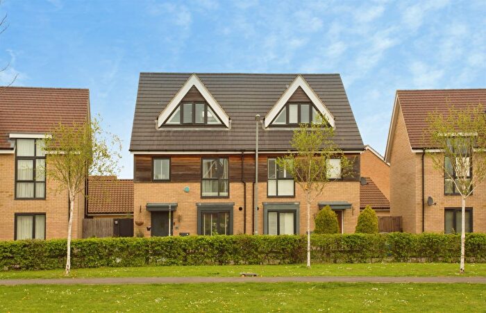 3 Bedroom Semi-Detached House For Sale In Gladiator Road, Upper Cambourne, Cambridge, CB23