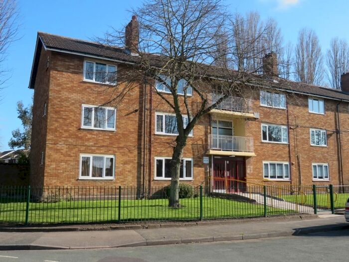 2 Bedroom Flat To Rent In Ravenscroft Road, Willenhall, WV12
