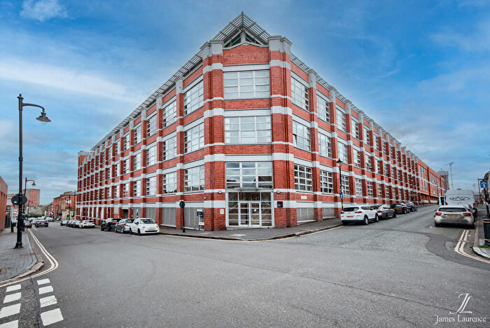 3 Bedroom Apartment For Sale In New Hampton Lofts, Branston Street, Jewellery Quarter, B18