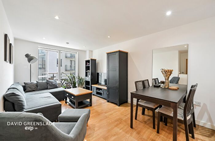 2 Bedroom Apartment To Rent In Hudson House, Caspian Wharf, Yeo Street, E3