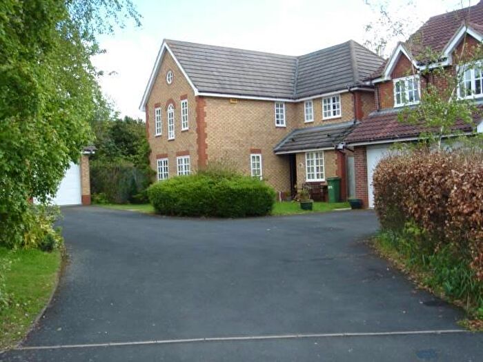 4 Bedroom Detached House To Rent In Warren Close, Stone, Aylesbury, HP17
