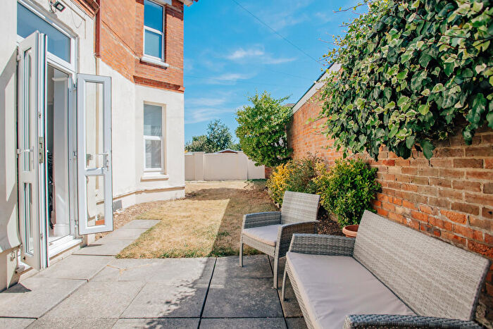 3 Bedroom Apartment For Sale In St. Leonards Road, Bournemouth, Dorset, BH8