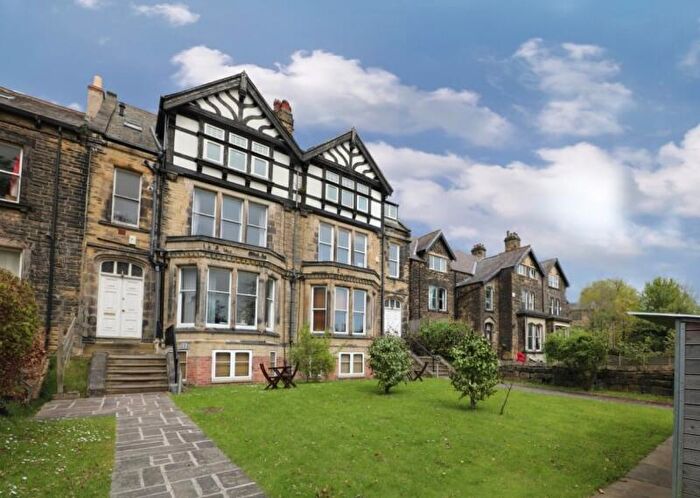 2 Bedroom Property To Rent In Back Burton Crescent, Headingley, Leeds, LS6