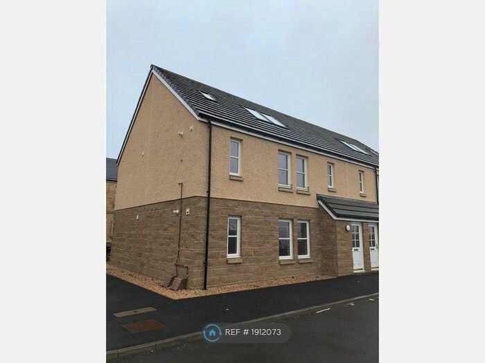 2 Bedroom Flat To Rent In Elliot Terrace, Falkirk, FK2