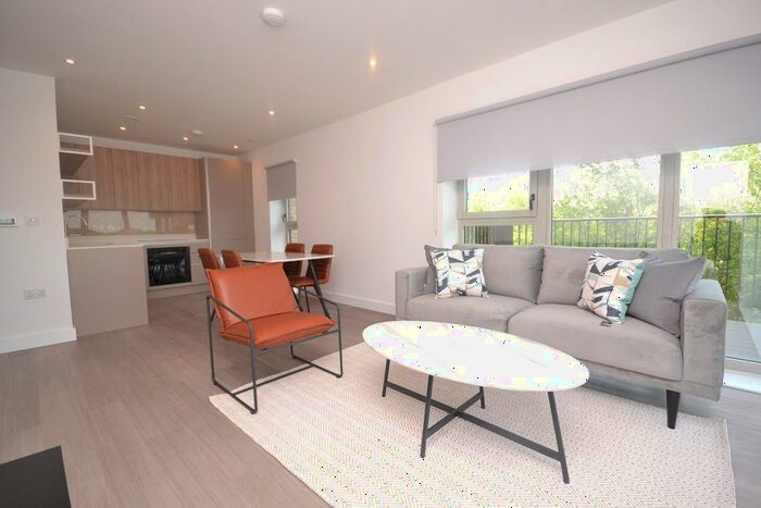 2 Bedroom Flat To Rent In Flagstaff Road, Reading, RG2